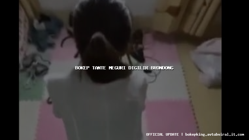 bokep tante meguri digilir brondong